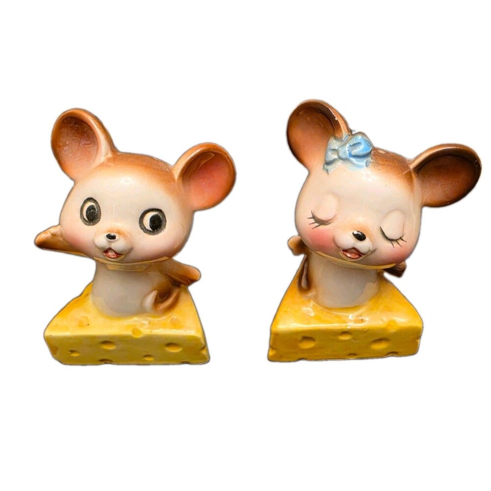 Vintage Mice Cheese Salt Pepper Shakers Japan Ceramic Hand Painted Cute
